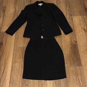 Petite Sophisticate Black Women's Skirt Suit. Size 2.